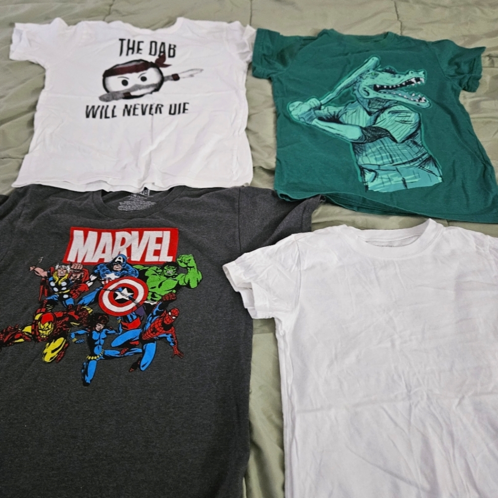 4 Tees
